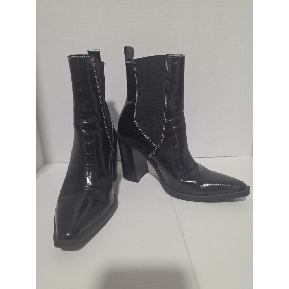 Steve Madden Audience Black Crocodile Boots, Rare White Stitch VariantSize 7.5